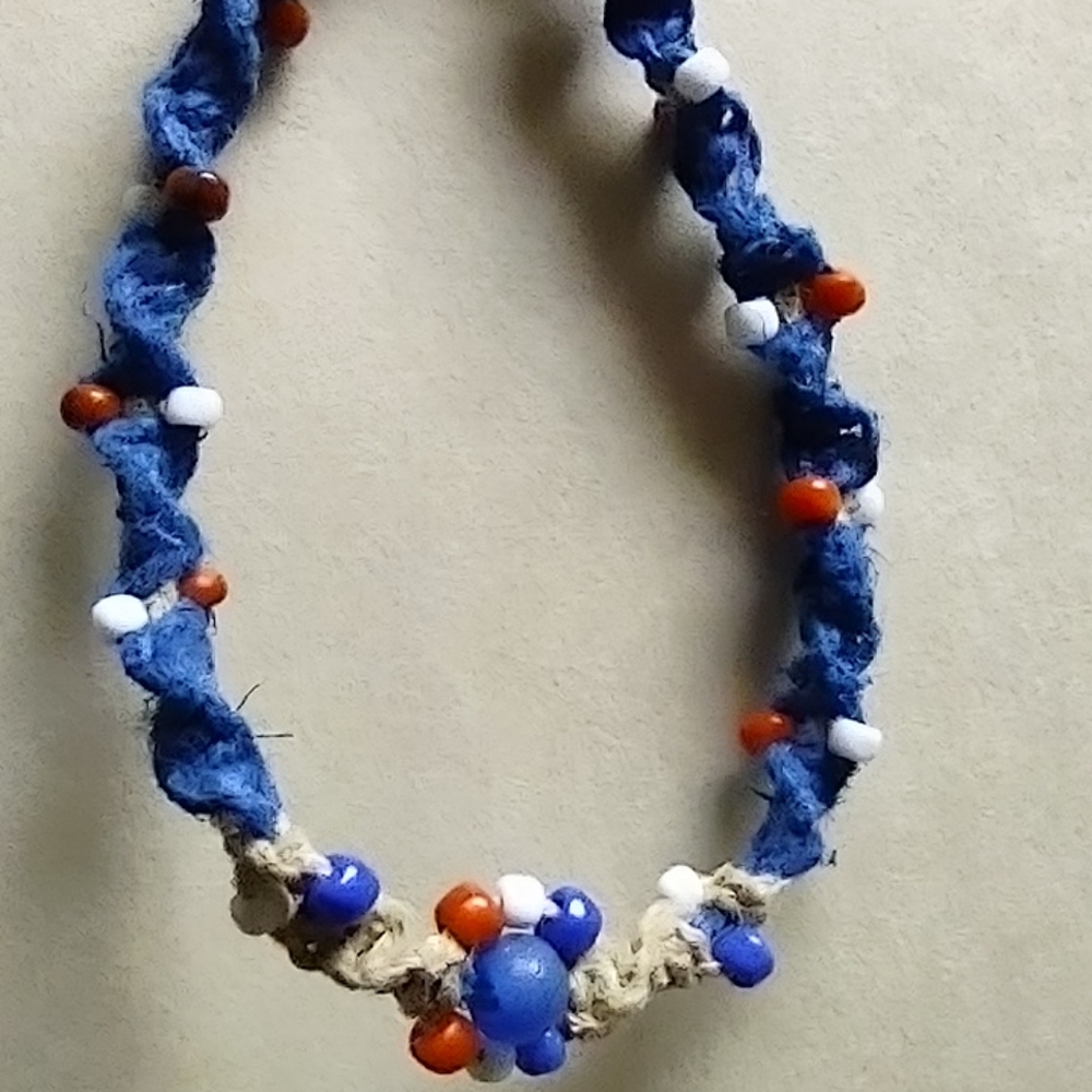 Handmade Hemp ankle bracelet braided with glass beads❤️🤍💙 colors